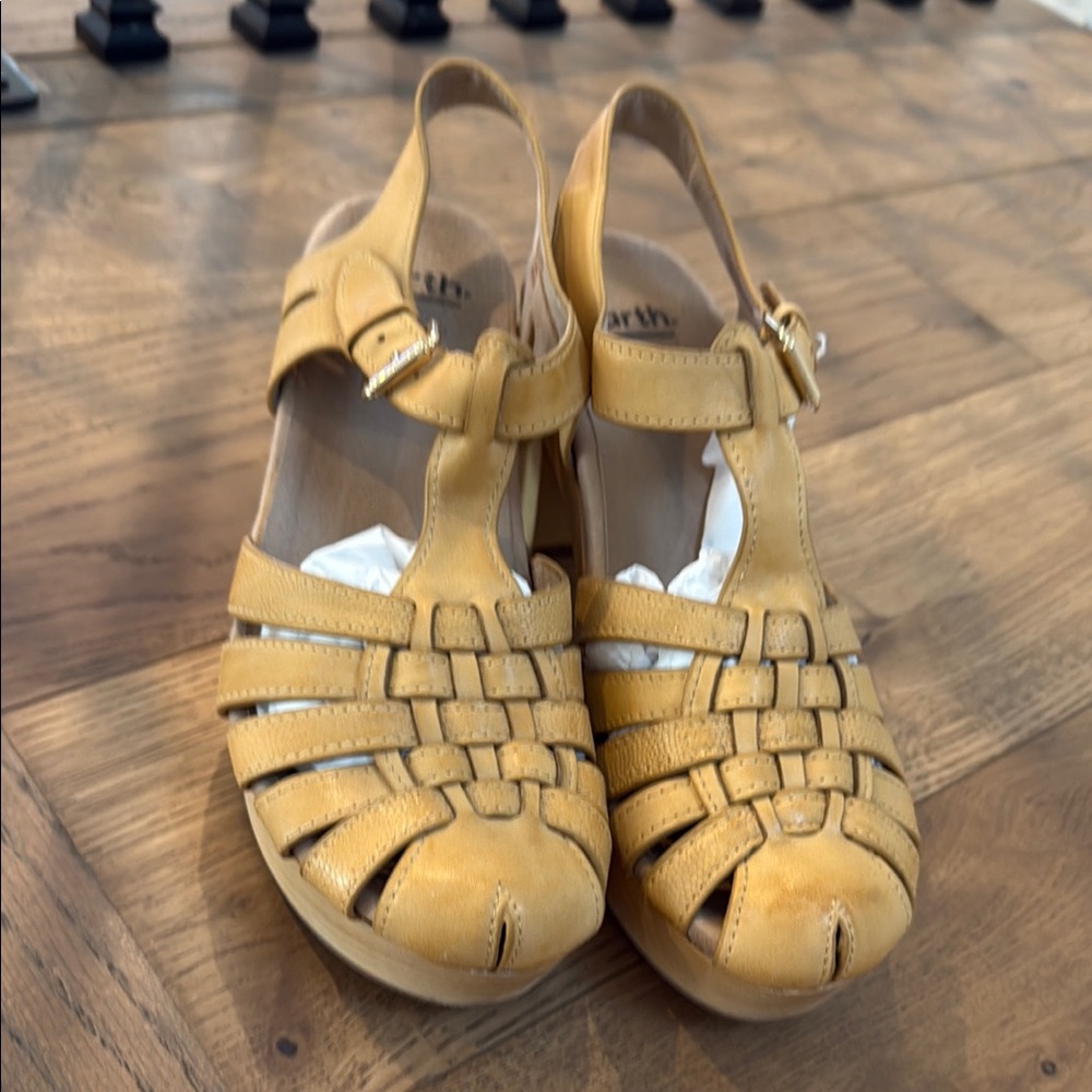 Earth Women's Yellow Heels
